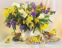 Без бренда «Букет из мимозы и колокольчиков в вазе» в Брянске 